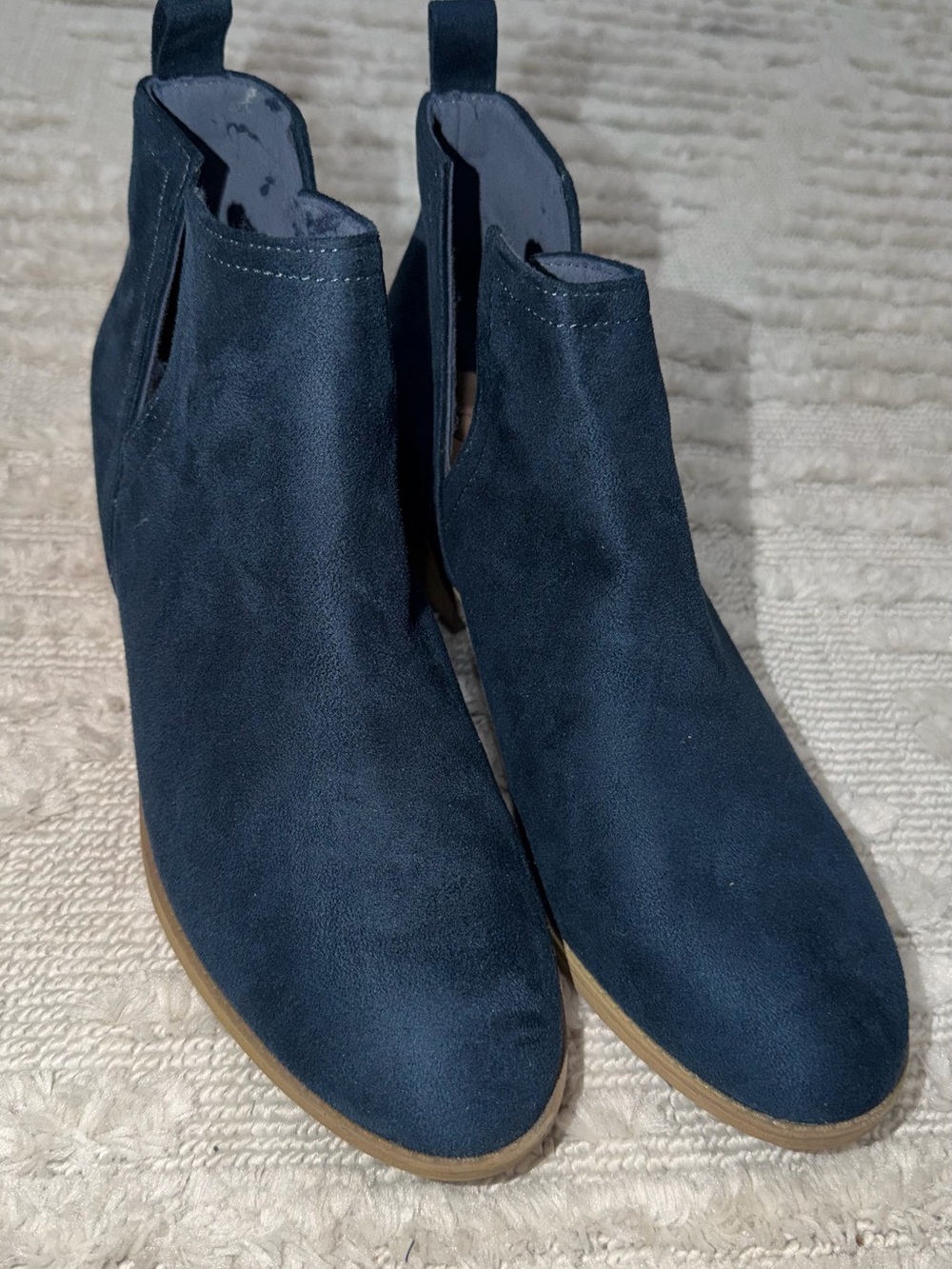 Journee Collection Navy Suede Ankle Booties with Wood-Effect Heel - Picture 4 of 4